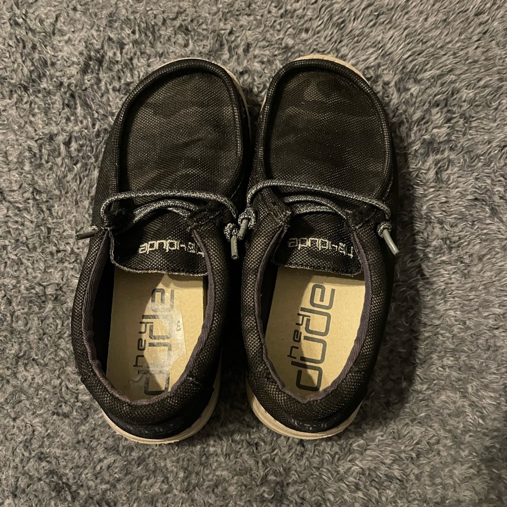 Boys hey dudes worn a few times